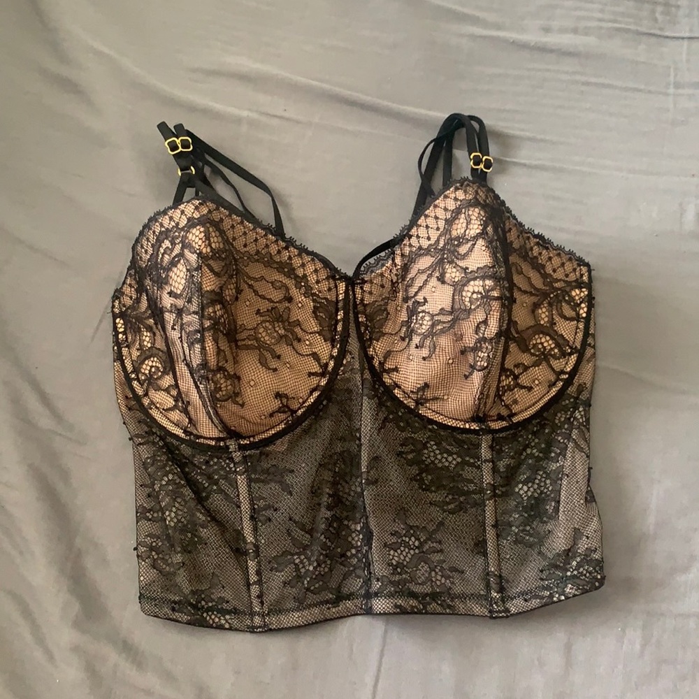 VICTORIA’S SECRET BRA TOP